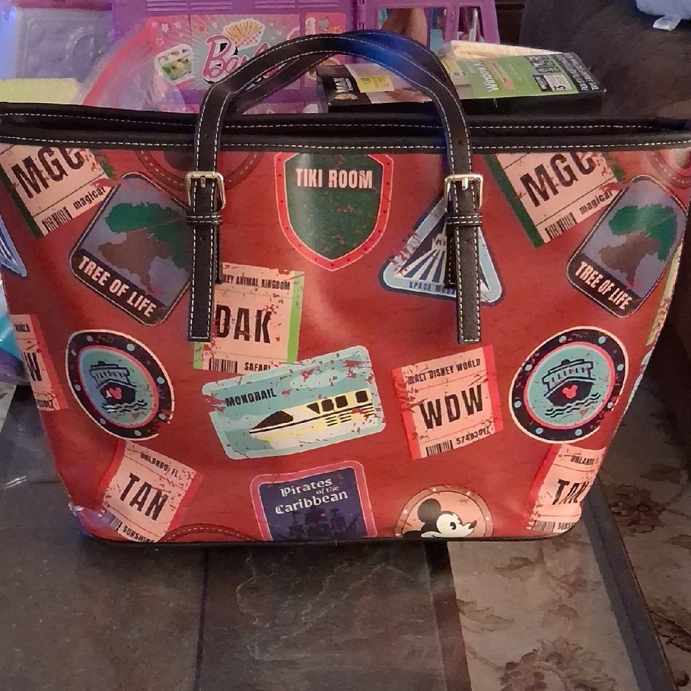 DISNEY TRAVEL TOTE